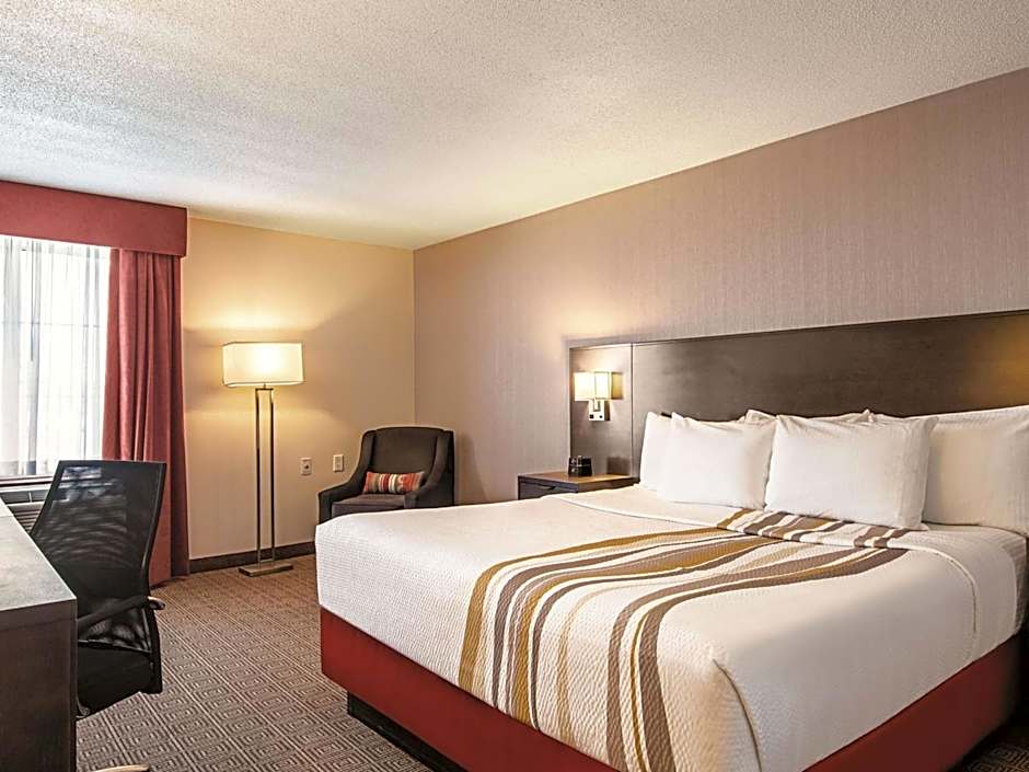 La Quinta Inn & Suites by Wyndham Vancouver Airport