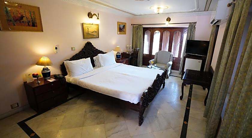 The Laxmi Niwas Palace