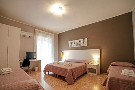 Quadruple Room with Private Bathroom in the room