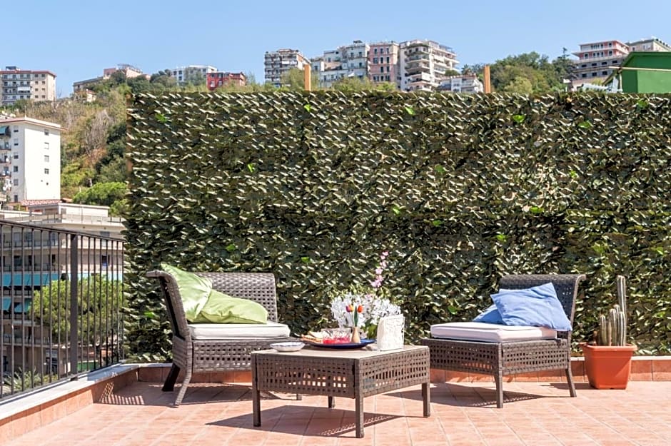 Attico Oltremare B&B – Naples, CO