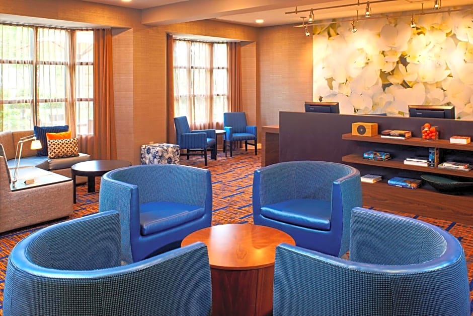 Courtyard by Marriott Cincinnati Covington