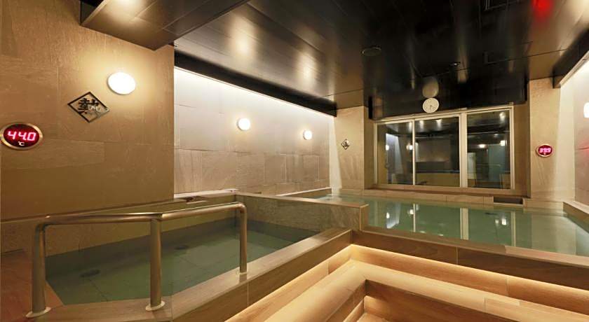 Rembrandt Cabin and Spa Shimbashi - Men Only