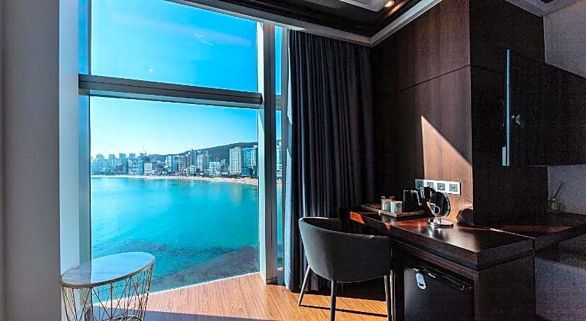 H Avenue Gwanganri Beach