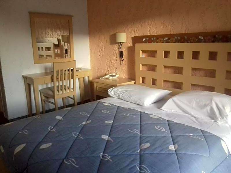 Andros Holiday Hotel
