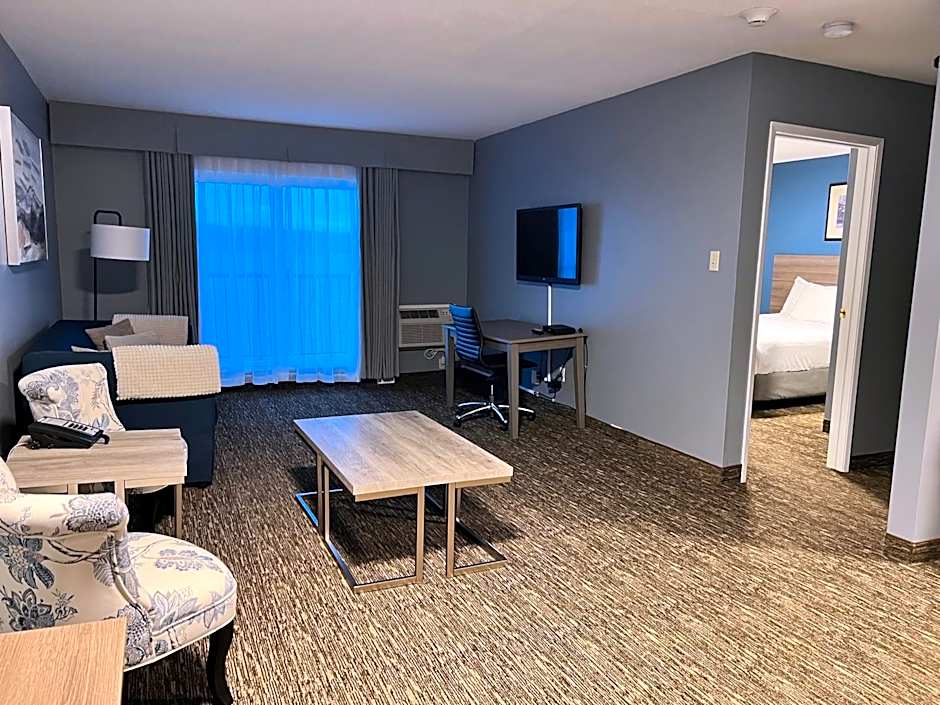 Anchor Inn and Suites