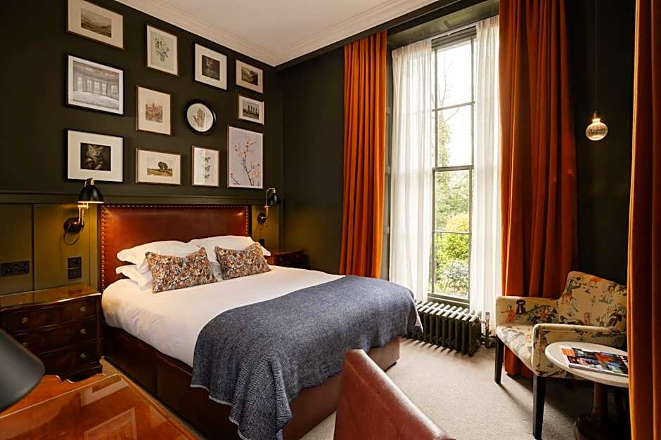The Churchill Hotel