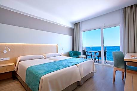 Twin Room with Sea View
