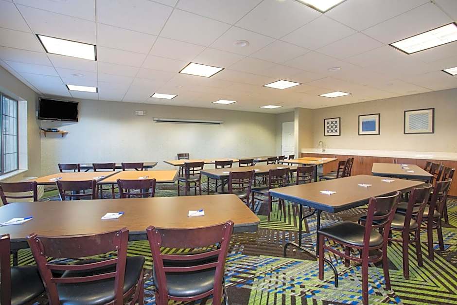 Holiday Inn Express Hotel & Suites Fort Collins By IHG