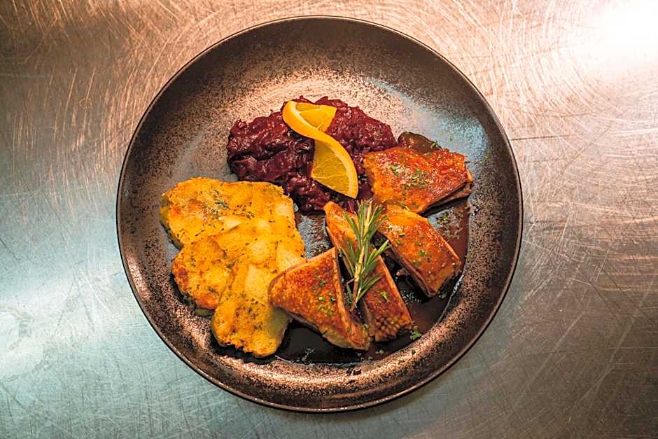 Ott's Hotel Weinwirtschaft & Biergarten Weil am Rhein/Basel