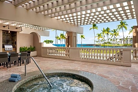 PALACE 1 BEDROOM SUITE 1 KING BED 48USD RSRT CHG - PARLOR WITH 1 QUEEN SOFABED LANAI -BY KOHALA POOL -MINI FRIDGE -850 SQ FT