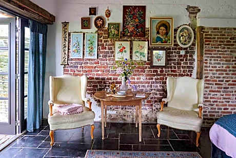 Queen Room with Garden View