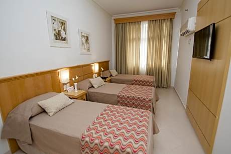 Standard Triple Room with Single Beds