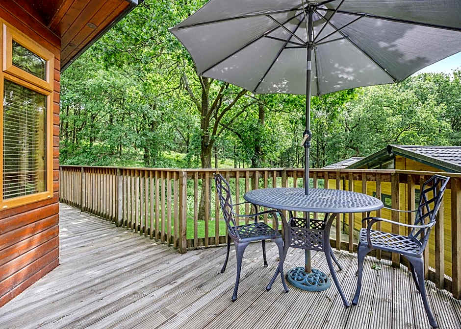 Charlesworth Lodges