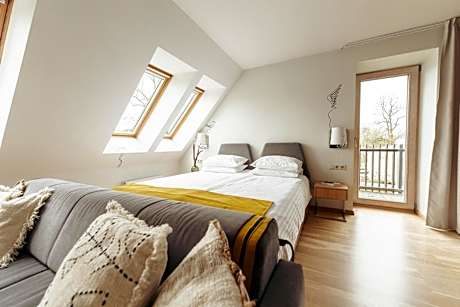 Studio Apartment with Spa Access and Private entrance