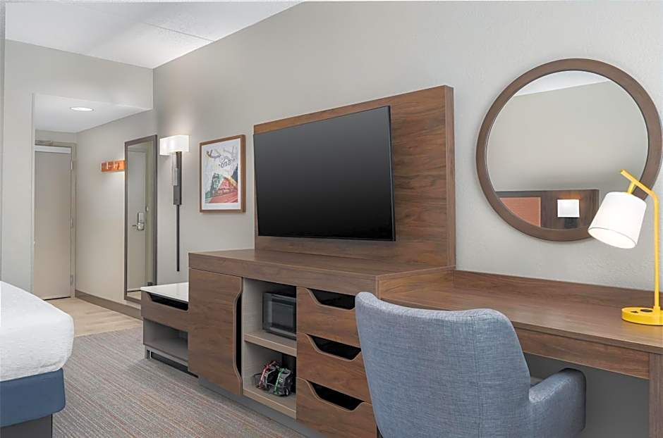 Hampton Inn By Hilton Altoona