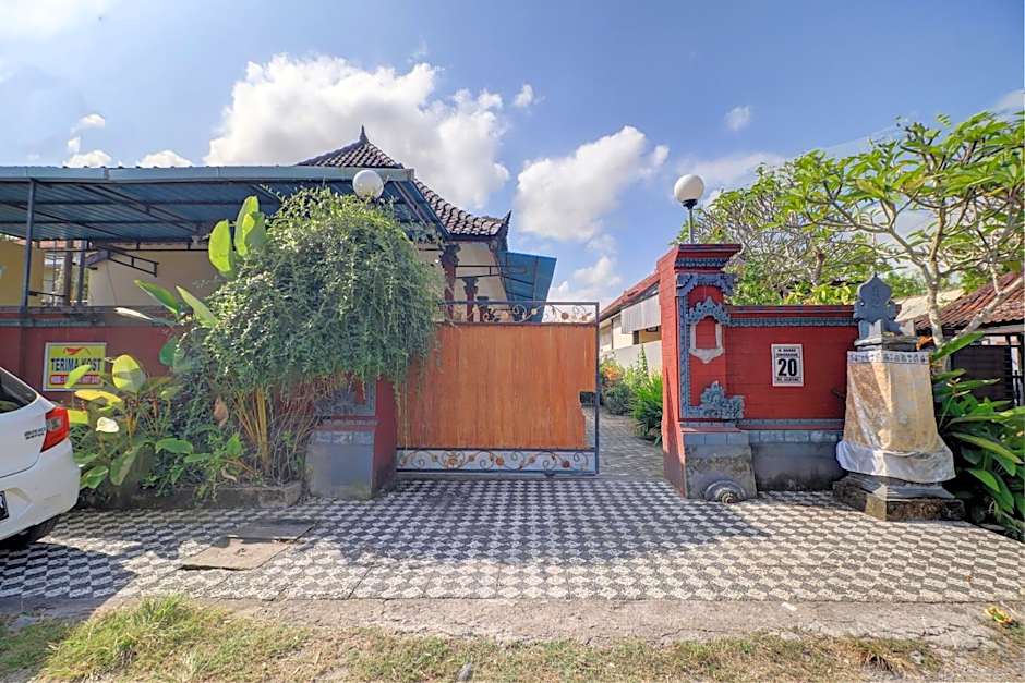 OYO Life 92838 Kost Ibu Surya