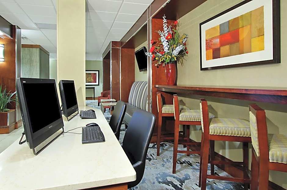 DoubleTree By Hilton Newark