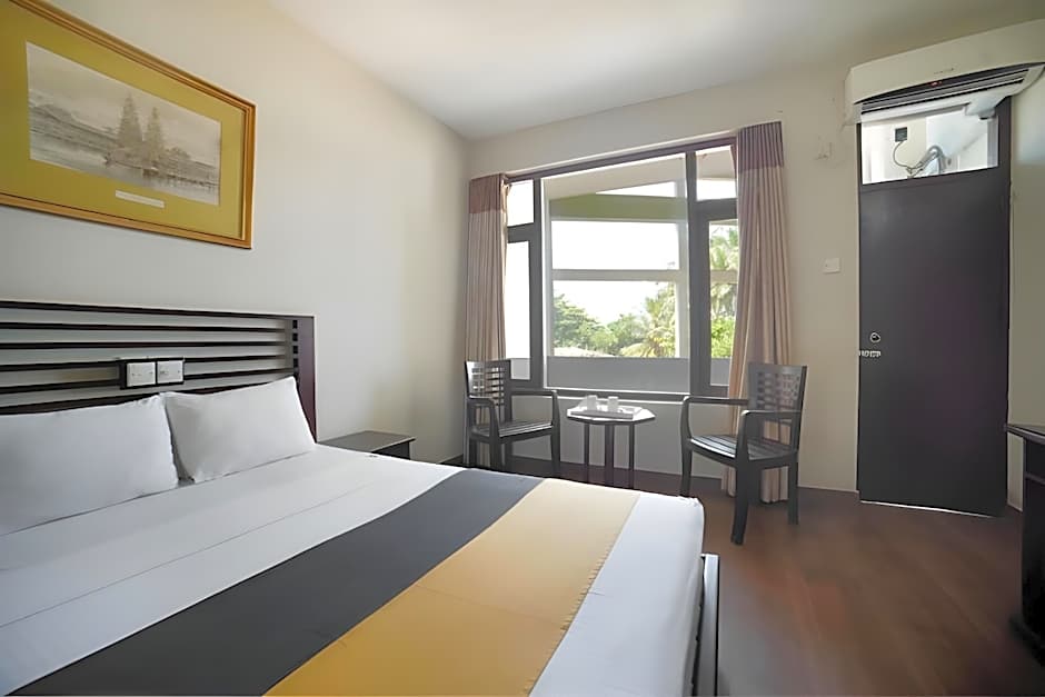 Hikkaduwa Beach Hotel