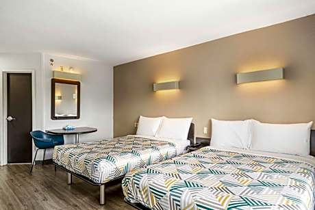 Quadruple Room - Non-Smoking