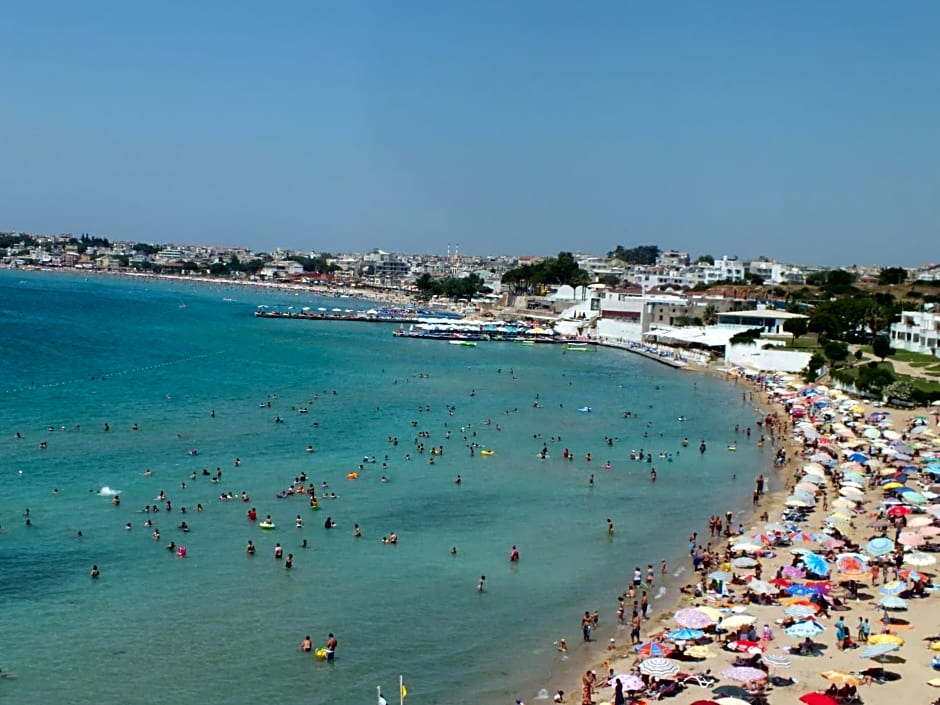 Tuntas Suites Altinkum