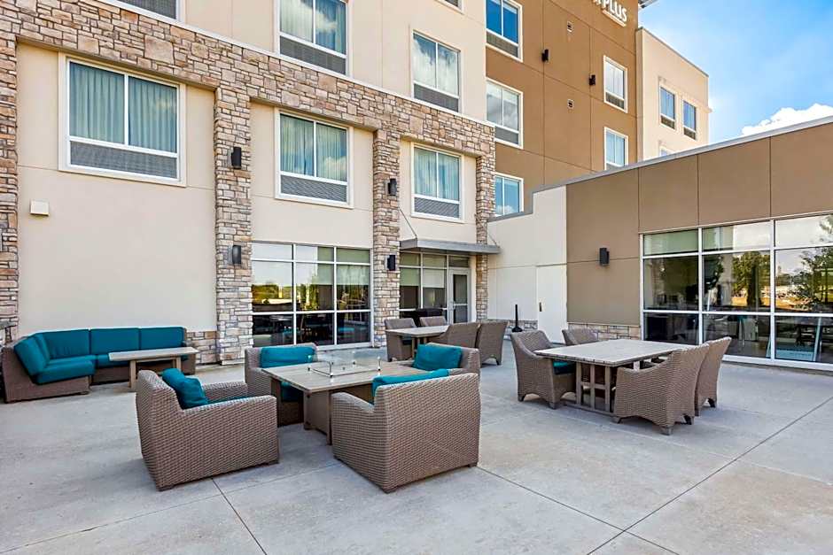Best Western Plus Bolivar Hotel & Suites