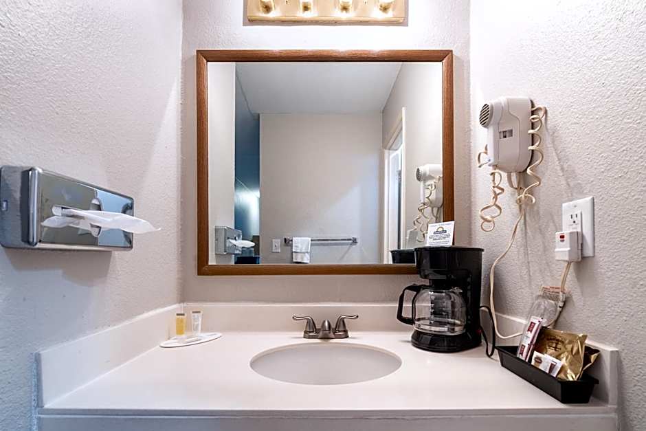 Days Inn by Wyndham Burns