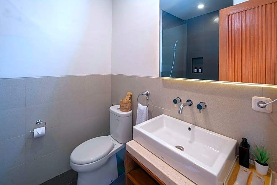 Roomates Surf Camp Canggu by Ini Vie Hospitality