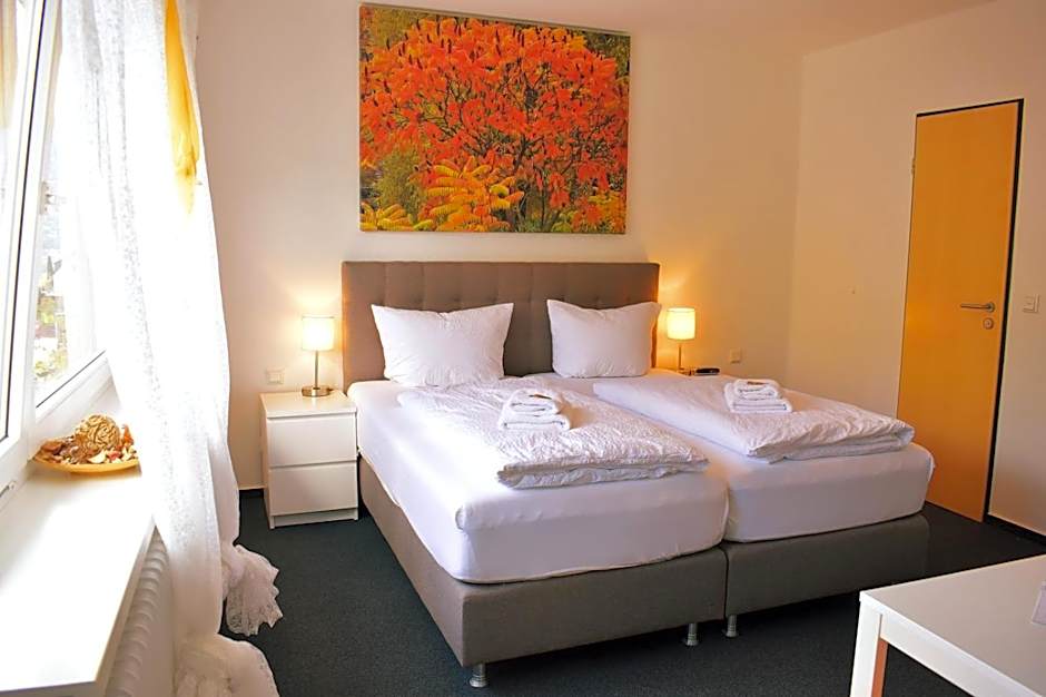 Hike Inn Hotels by Emmerich