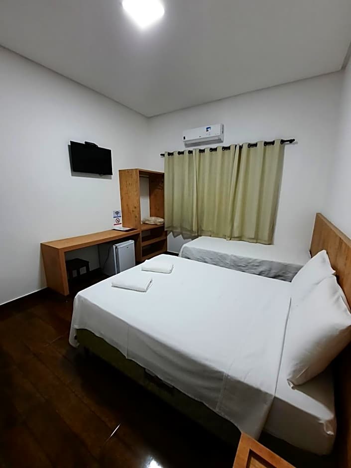 POUSADA LIMAS SUITES