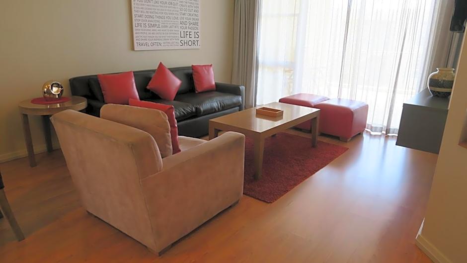 Lagoon Beach Hotel Apartments