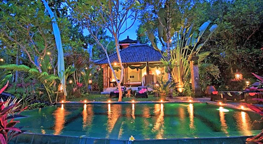 The Mahogany Villa