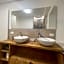 SnowLake Suite & Apartment