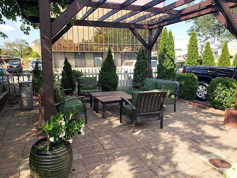 Affordable Suites of America Grand Rapids