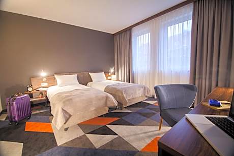 Twin Room with Private Bathroom