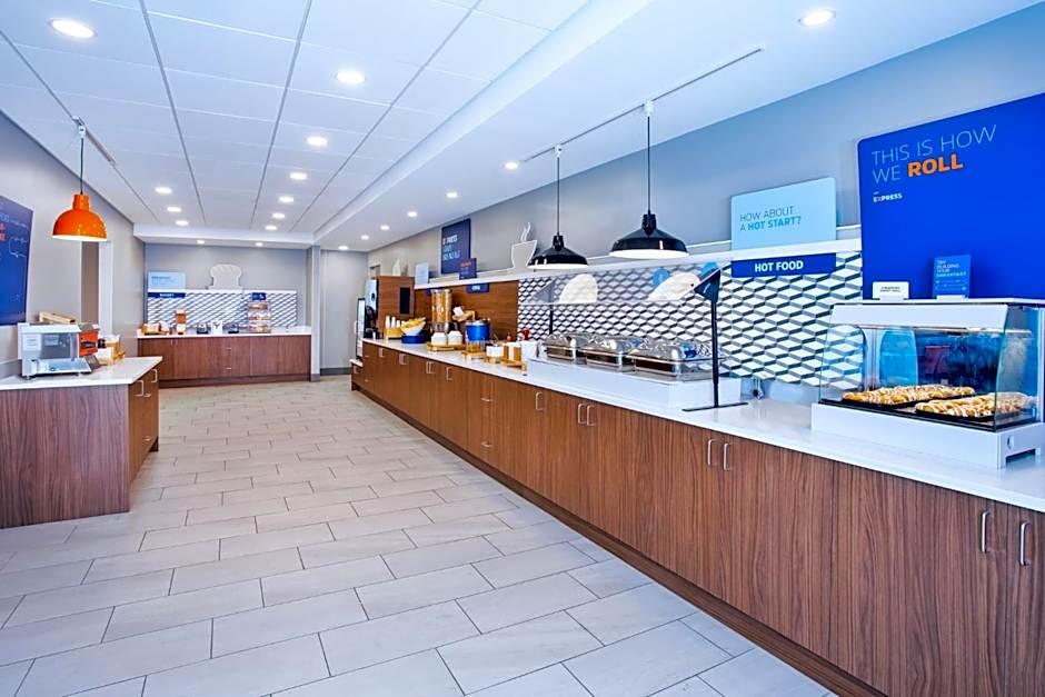 Holiday Inn Express Hotel & Suites - Belleville Area By IHG