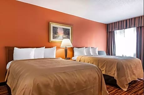 Queen Room with Two Queen Beds - Non-Smoking