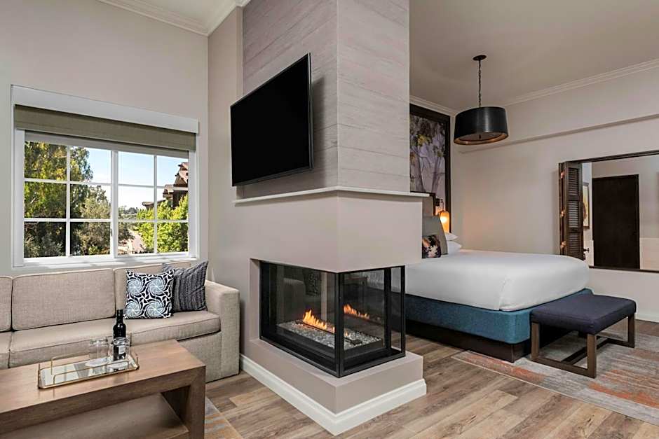 River Terrace Inn