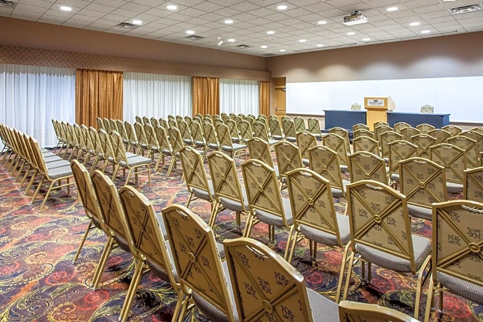 Crowne Plaza Minneapolis West by IHG