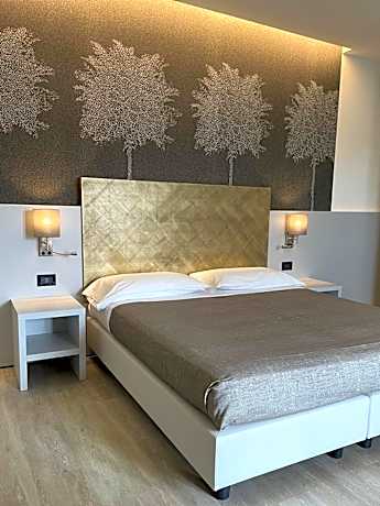 Double Room with Balcony and Sea View