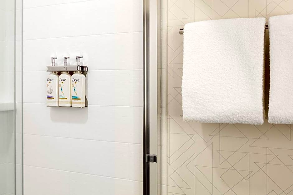 Holiday Inn Express & Suites Chicago - Matteson By IHG