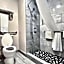 Quality Inn & Suites Los Angeles Airport - Stadium District