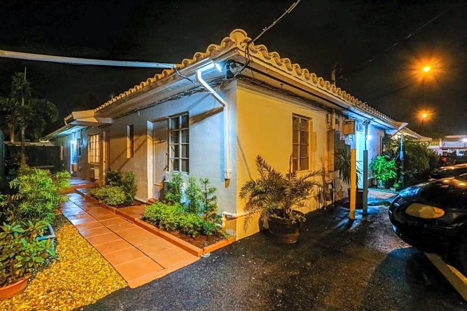 Green Seas Motel
