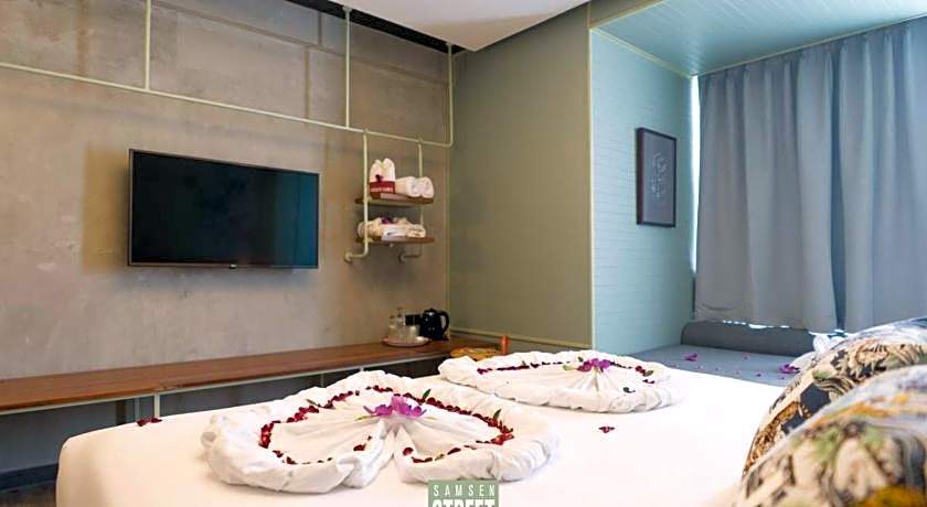 Samsen Street Hotel