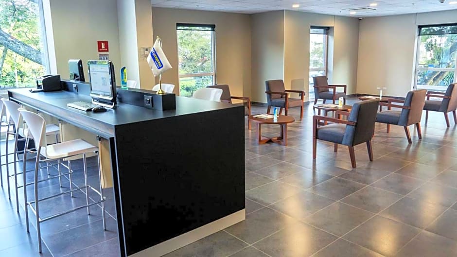 City Express Plus by Marriott Cali