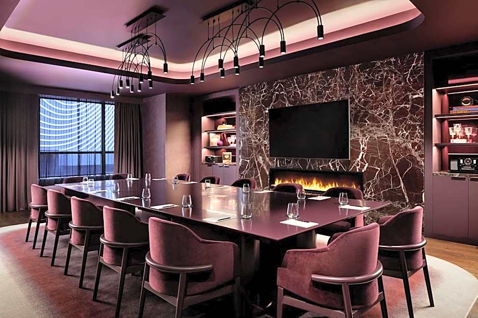 Revery Toronto Downtown, Curio Collection by Hilton