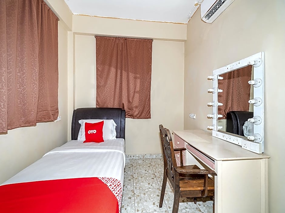 OYO 89932 DD Homestay