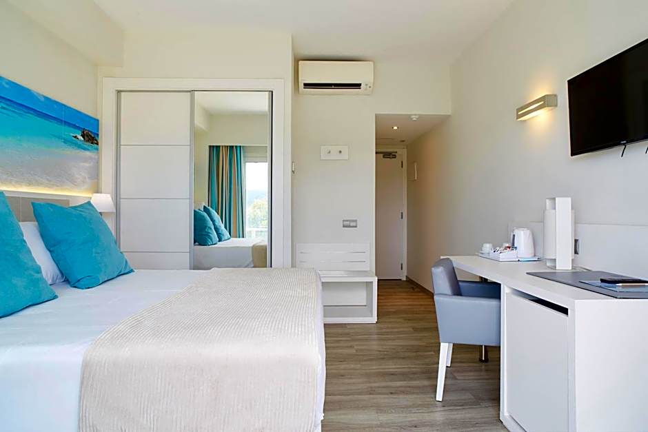 Invisa Hotel Es Pla - Adults Only