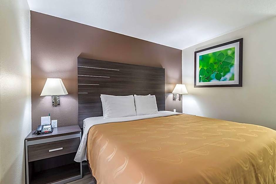 Quality Inn & Suites Canton