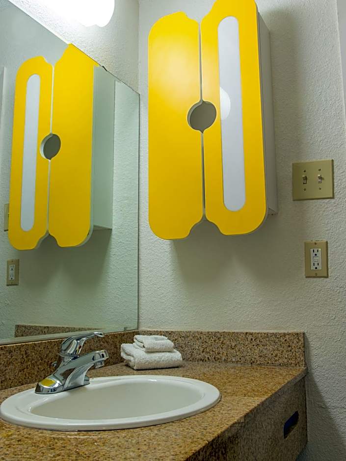 Studio 6-San Antonio, TX - Lackland AFB