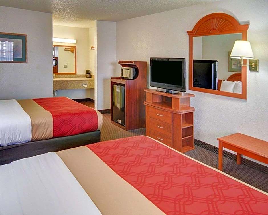 Super 8 by Wyndham Decatur Texas